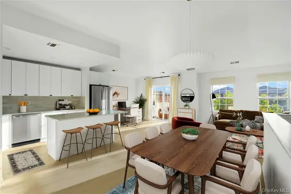 3-17 Endeavor Place #C, College Point, NY 11356