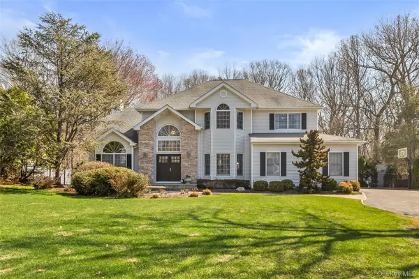 24 Ramsey Court, East Setauket, NY 11733