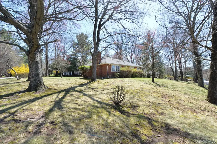 2 Augur Road, Airmont, NY 10901 - #2