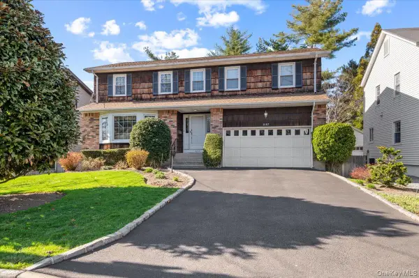 2187 Loines Avenue, Merrick, NY 11566