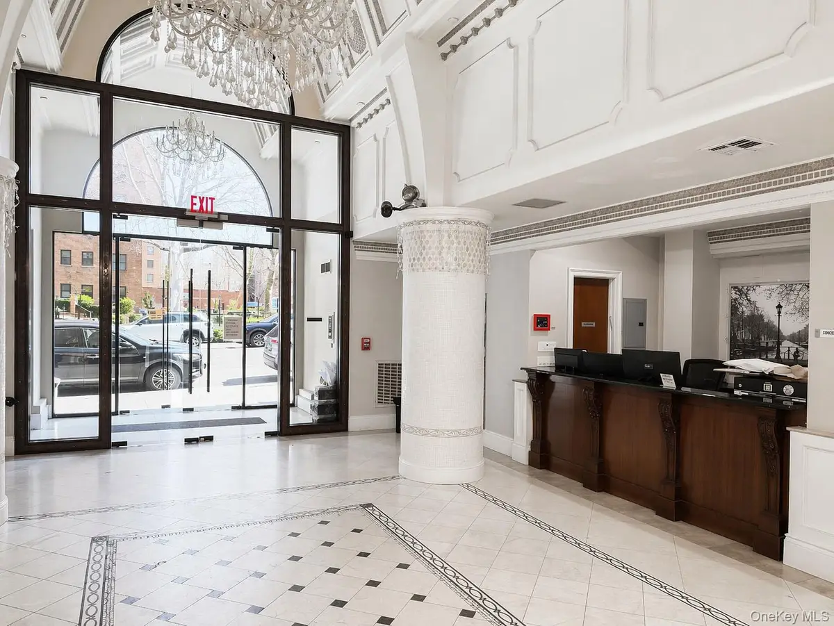 Negotiate Through 63 36 99th Street Rego Park, Ny 11374 4h, Rego Park, NY 11374 - #1