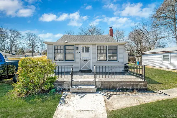 2 Roberts Avenue, Mastic Beach, NY 11951