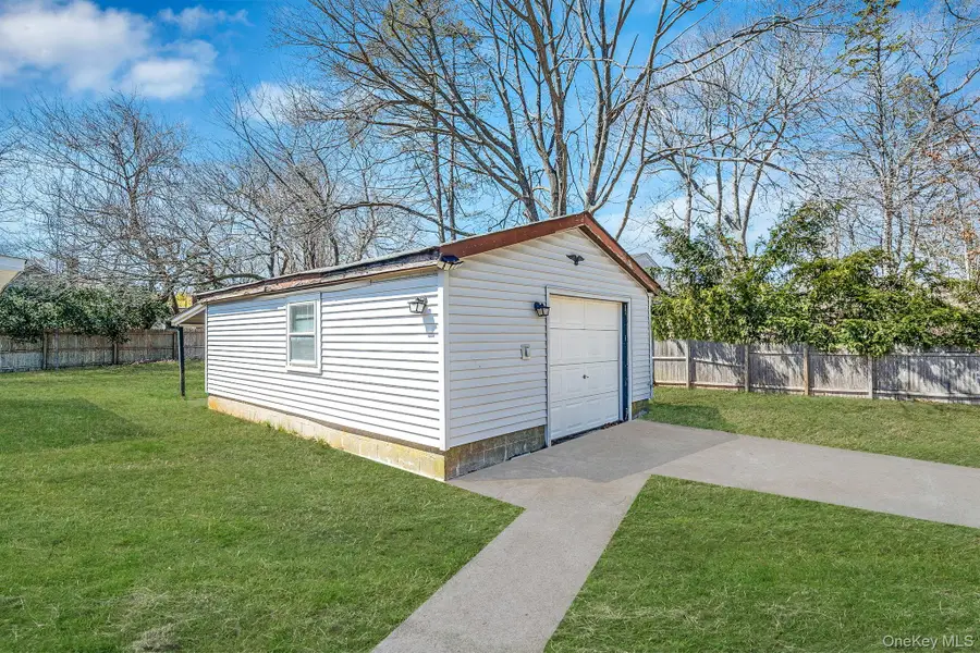 2 Roberts Avenue, Mastic Beach, NY 11951 - #3