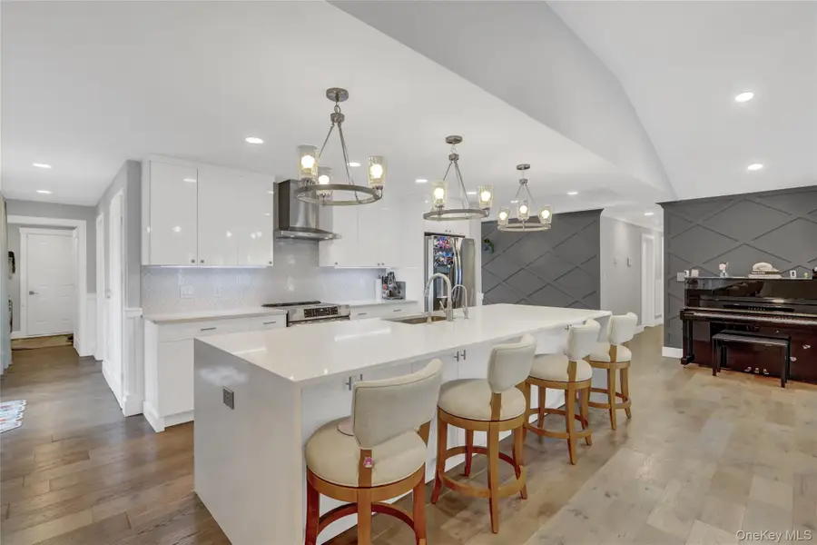 14 Chatham Place, Dix Hills, NY 11746 - #2