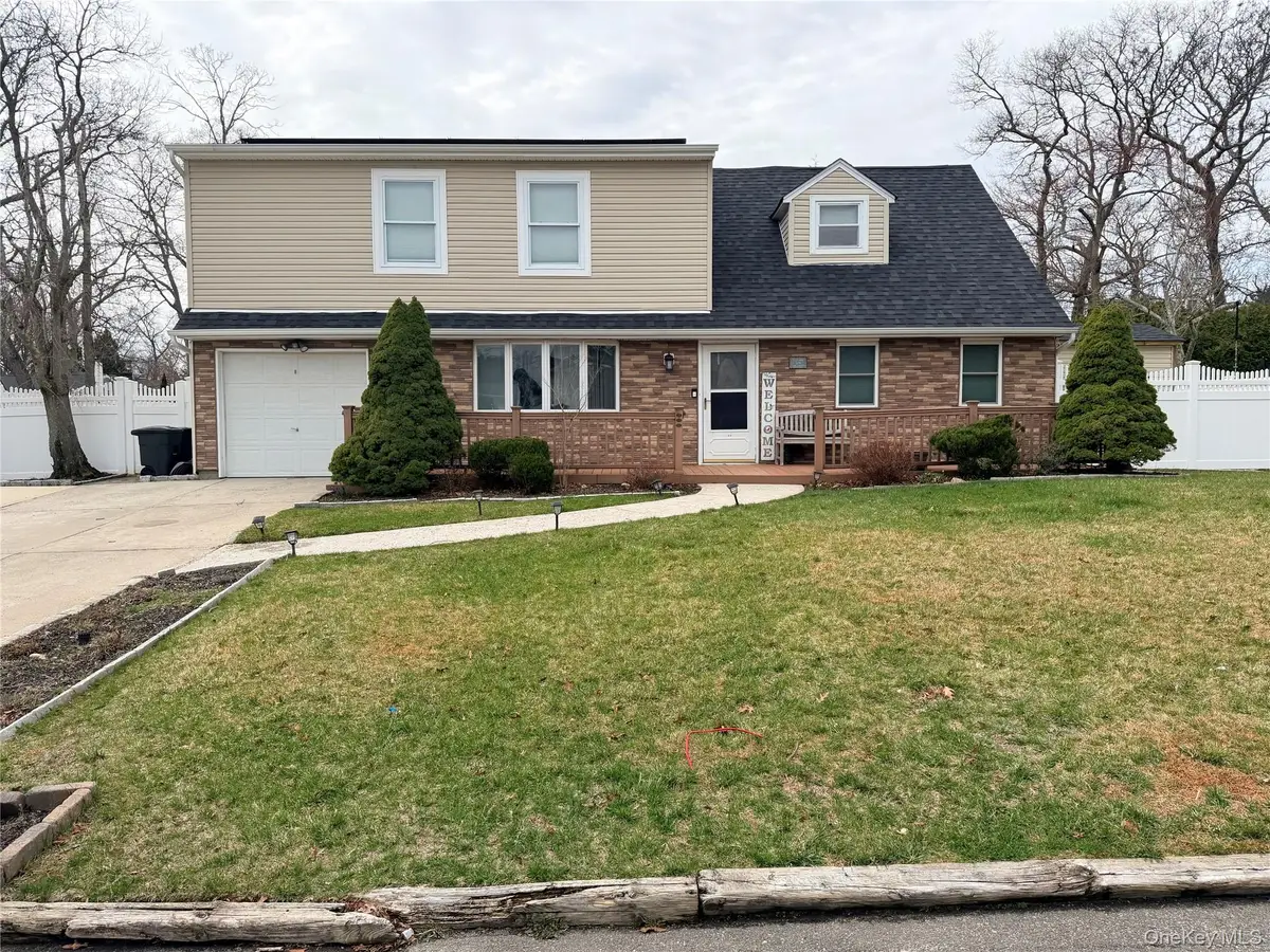 178 Geery Avenue, Holbrook, NY 11741 - #1