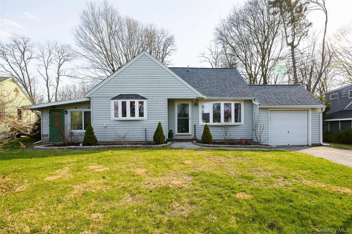 6 Gale Drive, Poughkeepsie, NY 12603 - #1