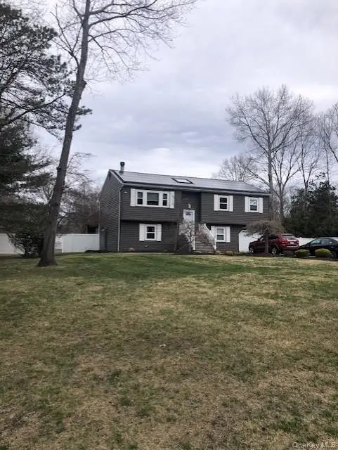 23 Southfield Road, Middle Island, NY 11953