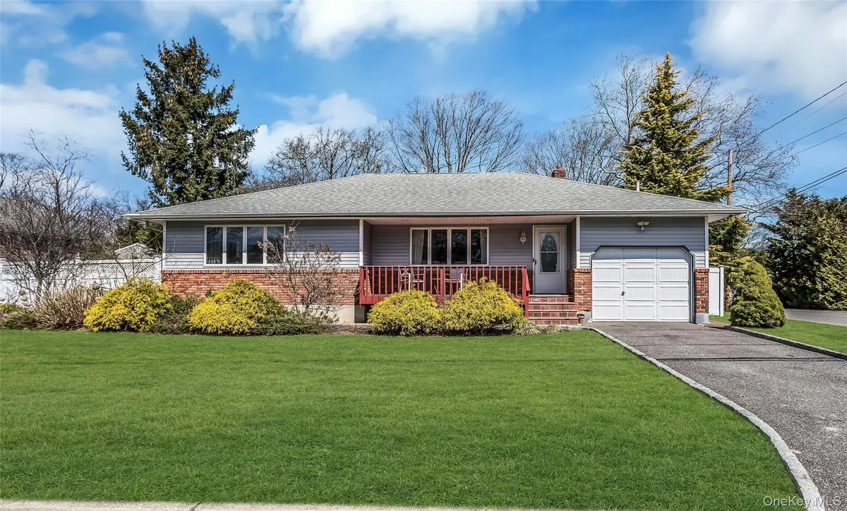 31 Baldwin Street, East Islip, NY 11730 - #1