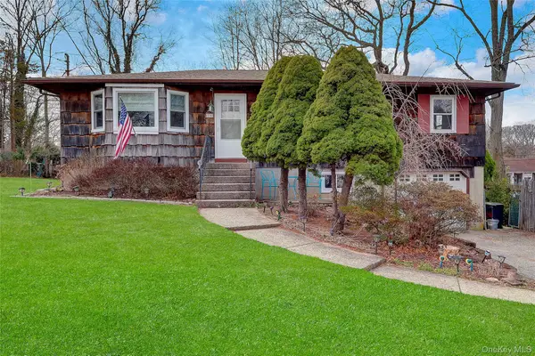 24 Milburn Road, Sound Beach, NY 11789