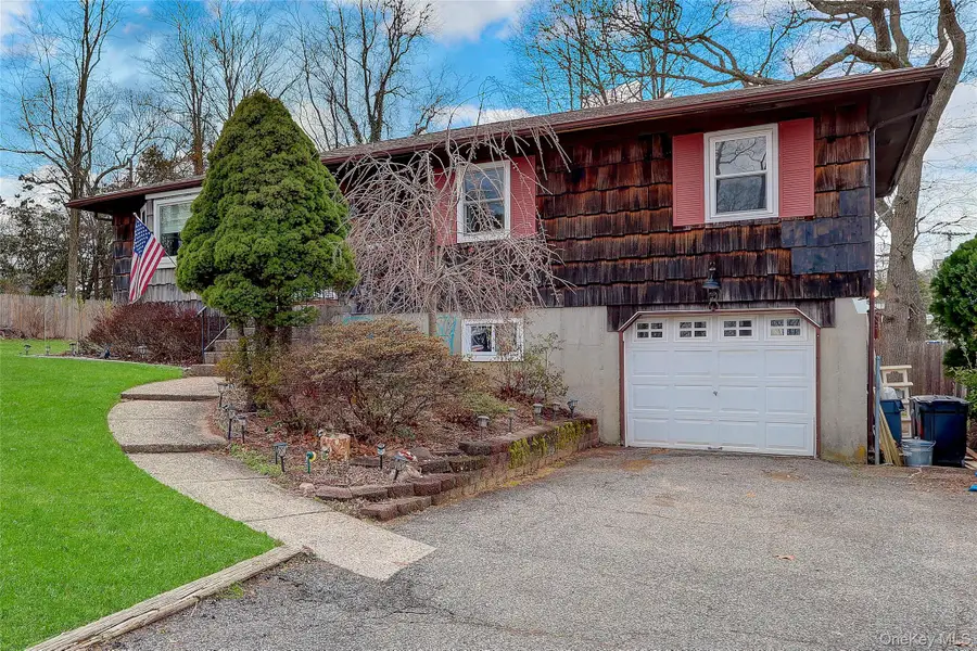 24 Milburn Road, Sound Beach, NY 11789 - #2