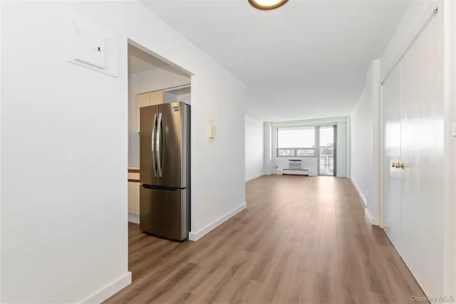 61-15 97 #14E, Rego Park, NY 11374 - #3