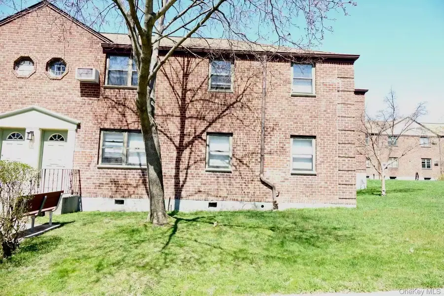 246-15 57 Dr #Upper, Douglaston, NY 11362 - #2