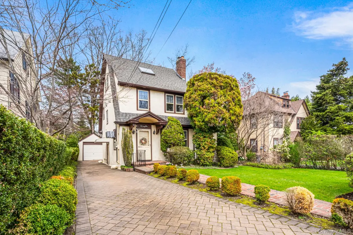 335 Warwick Avenue, Douglaston, NY 11363 - #1