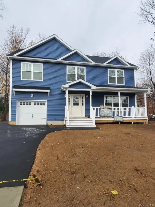 512 Starlight Drive, Shirley, NY 11967