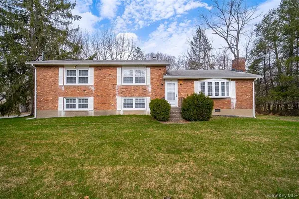 86 W Main Street, Washingtonville, NY 10992