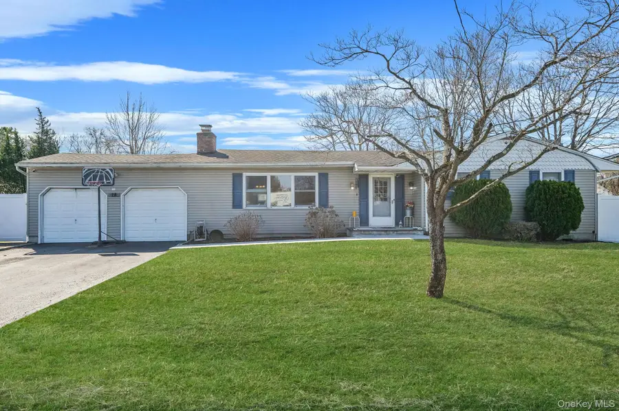 28 Shirley Street, Bohemia, NY 11716 - #2