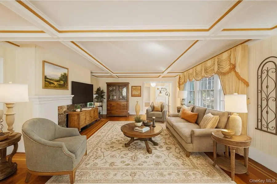 83 Dartmouth Street, Forest Hills, NY 11375 - #3