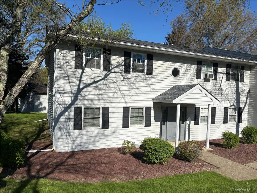 4 Locust Court #F, Fishkill, NY 12524 - #2