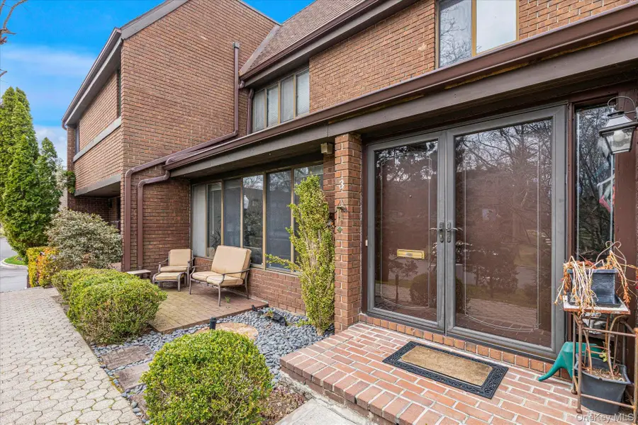 3 Oldfield, Roslyn, NY 11576 - #2