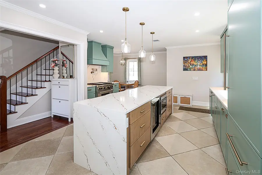 60 Roosevelt Avenue, Glen Head, NY 11545 - #3