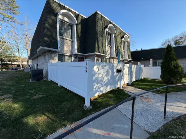 769 Blue Ridge Drive, Medford, NY 11763