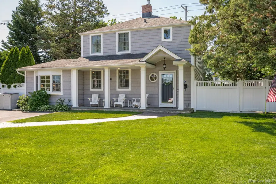84 Earl Street, Westbury, NY 11590 - #3