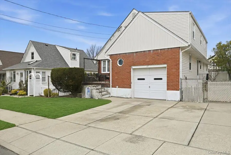 117 Terrace Avenue, Floral Park, NY 11001 - #3