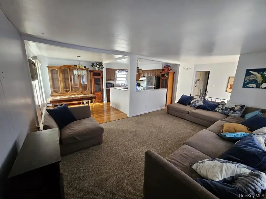 5 Ireland Place, Copiague, NY 11726 - #2