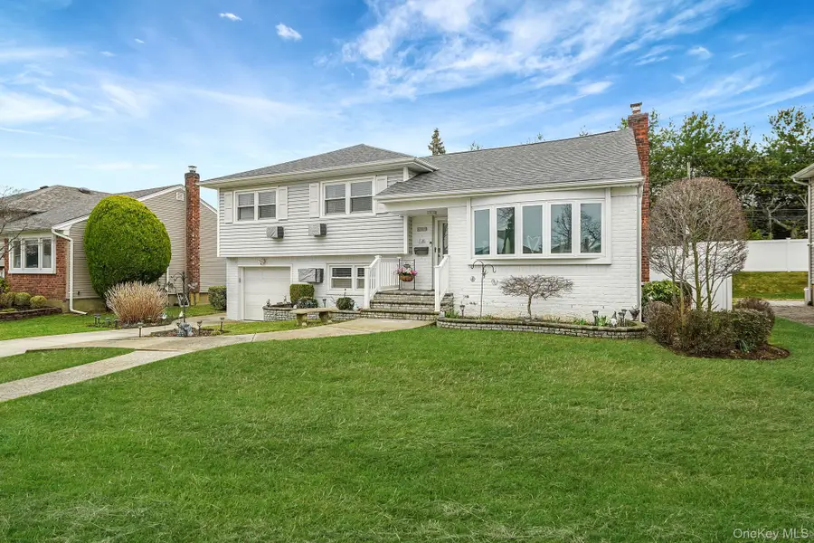 2626 Burro Lane, East Meadow, NY 11554 - #2