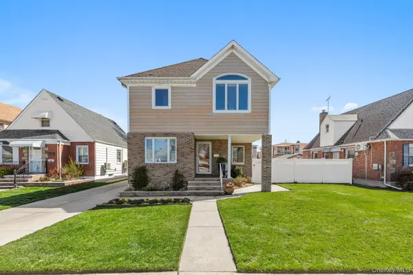 8227 265th Street, Glen Oaks, NY 11004