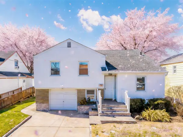 567 Oxford Road, Cedarhurst, NY 11516