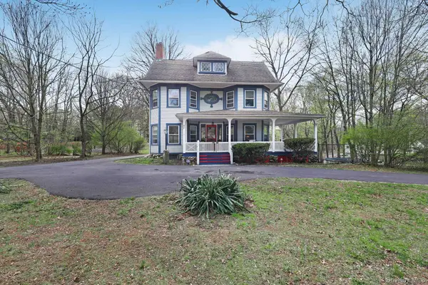 832 Bloomingburg Road, Bloomingburg, NY 12721