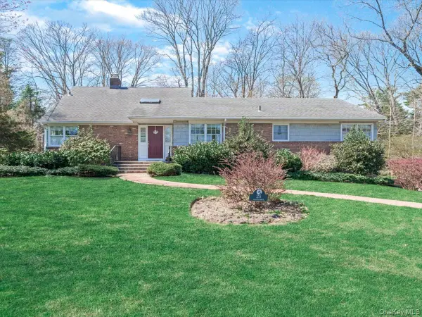 25 Jaegger Drive, Old Brookville, NY 11545