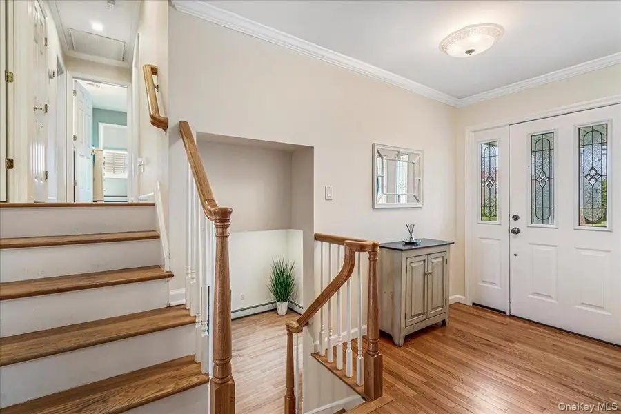 24 Walden Avenue, Jericho, NY 11753 - #3