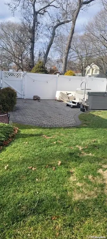 19 Bridle Path, Farmingville, NY 11738 - #2