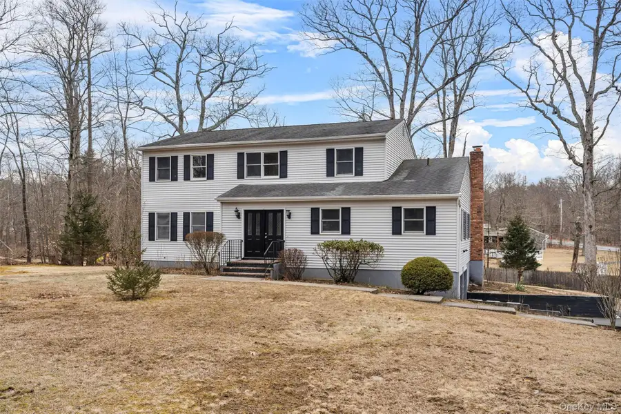 10 Leone Court, Woodbury, NY 10930 - #3