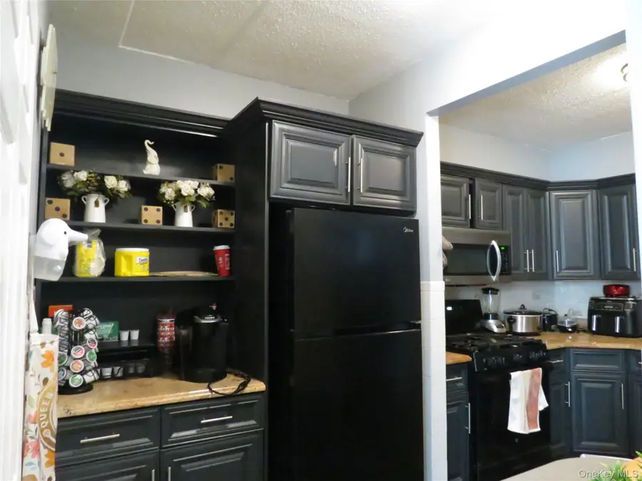 522 E 159th Street #2B, Bronx, NY 10451 - #3