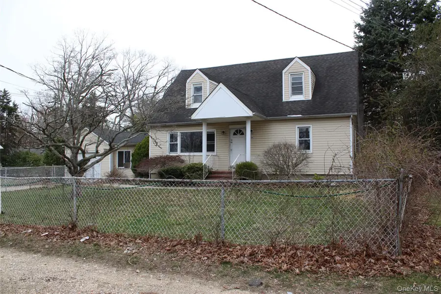 1354 Manor Lane, Bay Shore, NY 11706 - #2