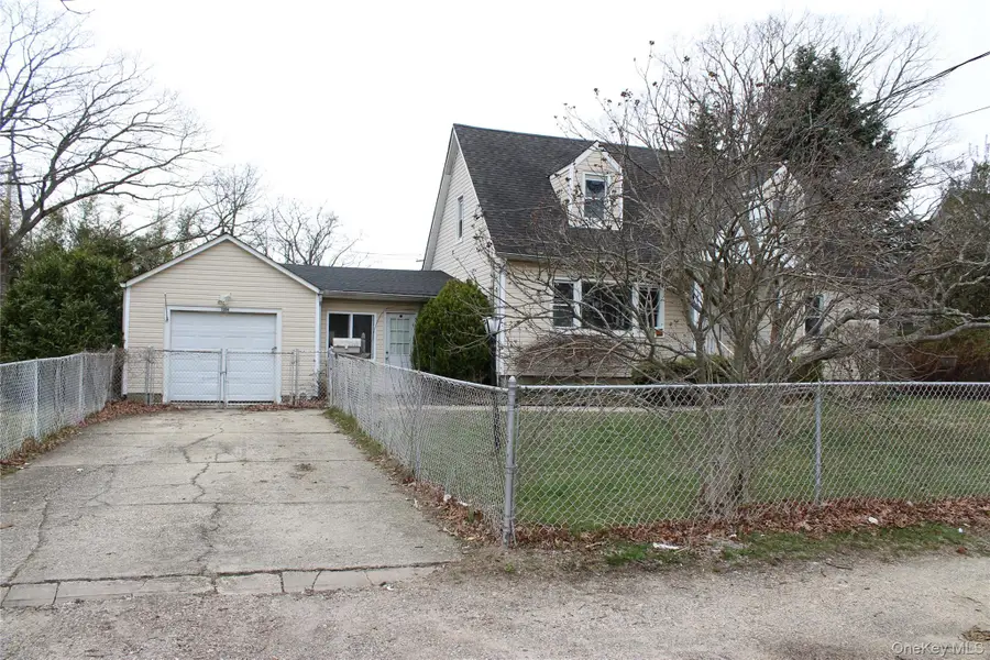 1354 Manor Lane, Bay Shore, NY 11706 - #3