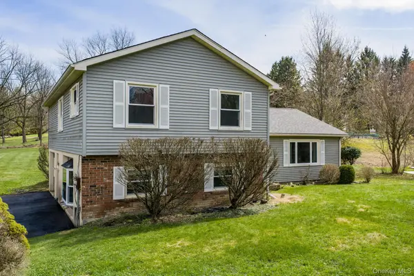 20 Winding Hills Drive, Florida, NY 10921