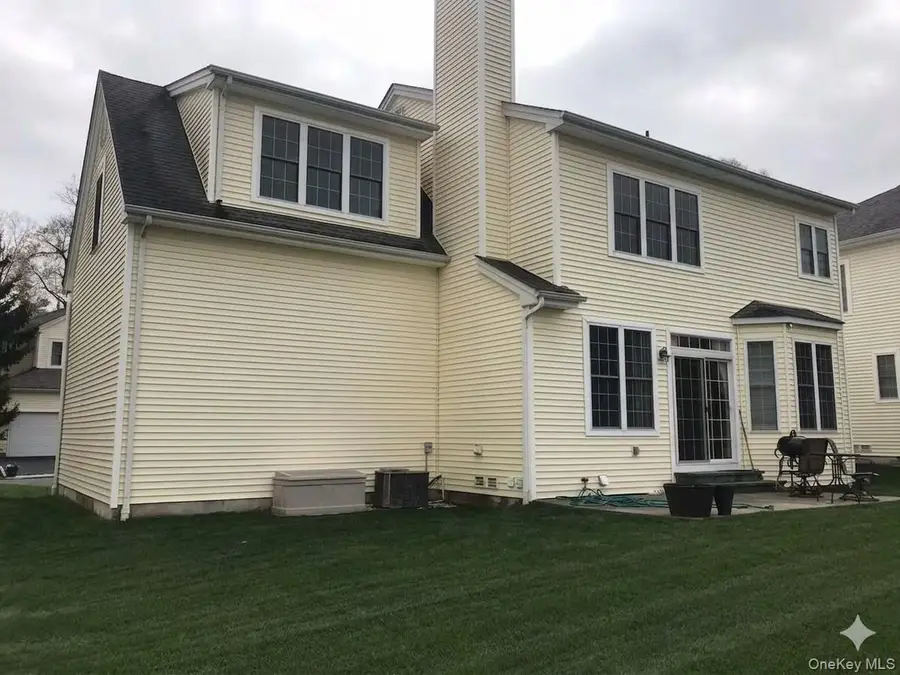 38 Ovation Court, White Plains, NY 10603 - #3