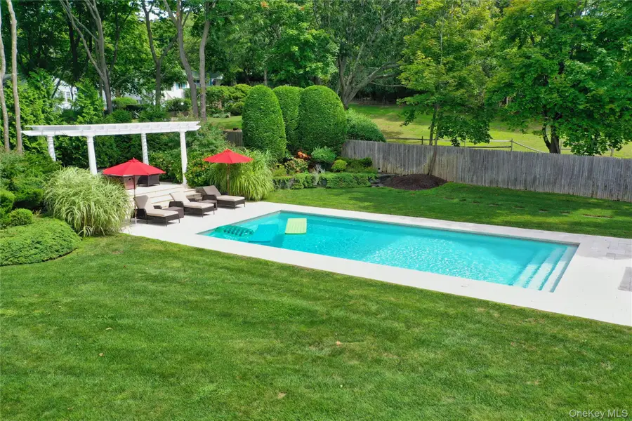 2 S Valley Road, Hampton Bays, NY 11946 - #3