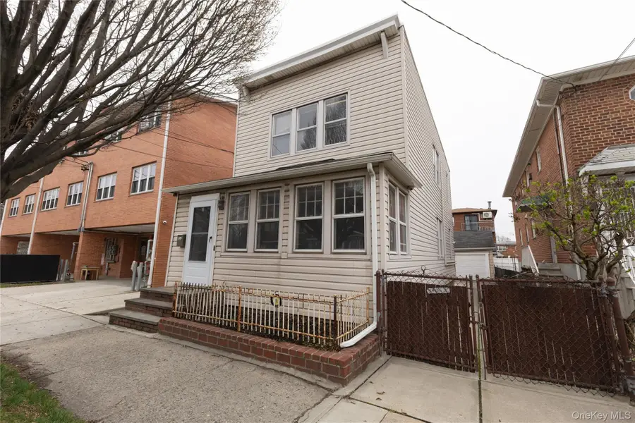 61-17 165th Street, Fresh Meadows, NY 11365 - #2