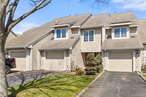 41 Doral Lane #41, Bay Shore, NY 11706