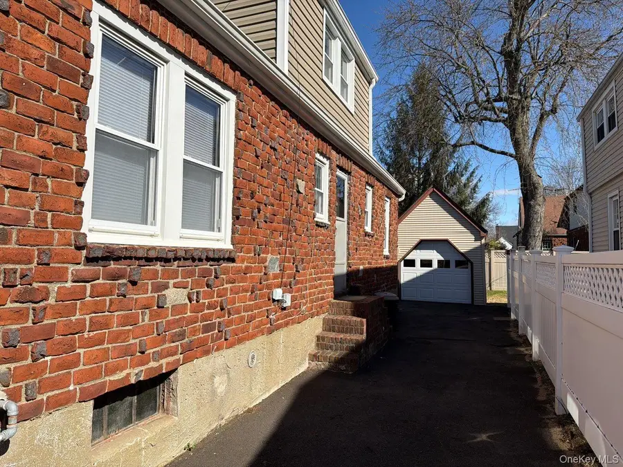 987 Wallace Avenue, Baldwin, NY 11510 - #3