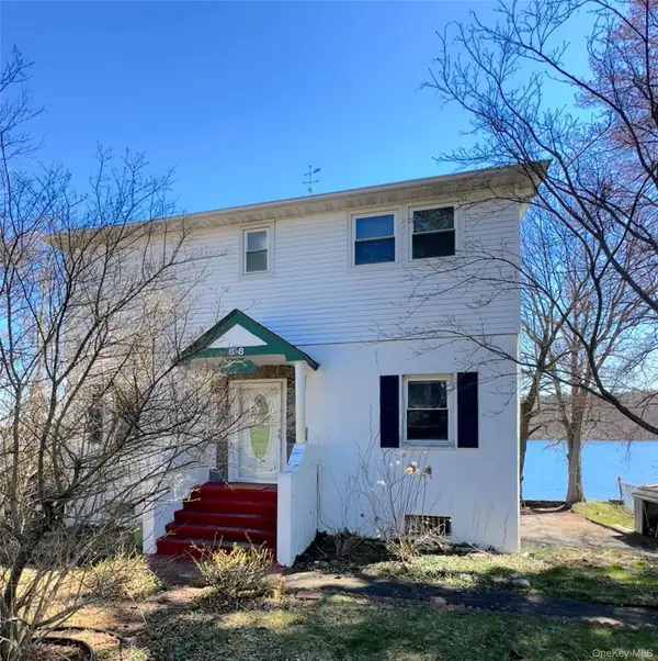 88 W Mombasha Road, Monroe, NY 10950