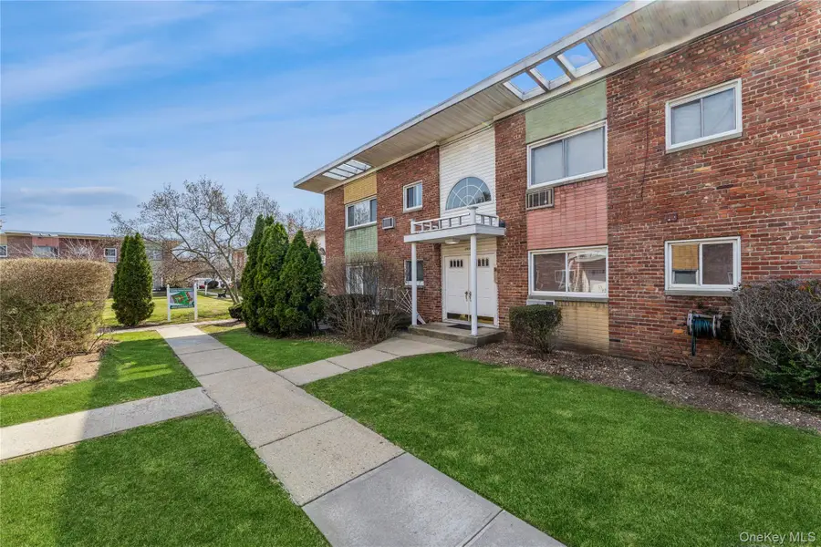 269 N Newbridge Road #2B, Levittown, NY 11756 - #2