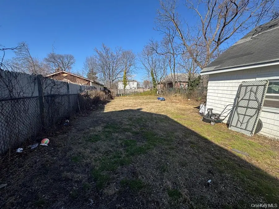 37 Maple Avenue, Hempstead, NY 11550 - #3