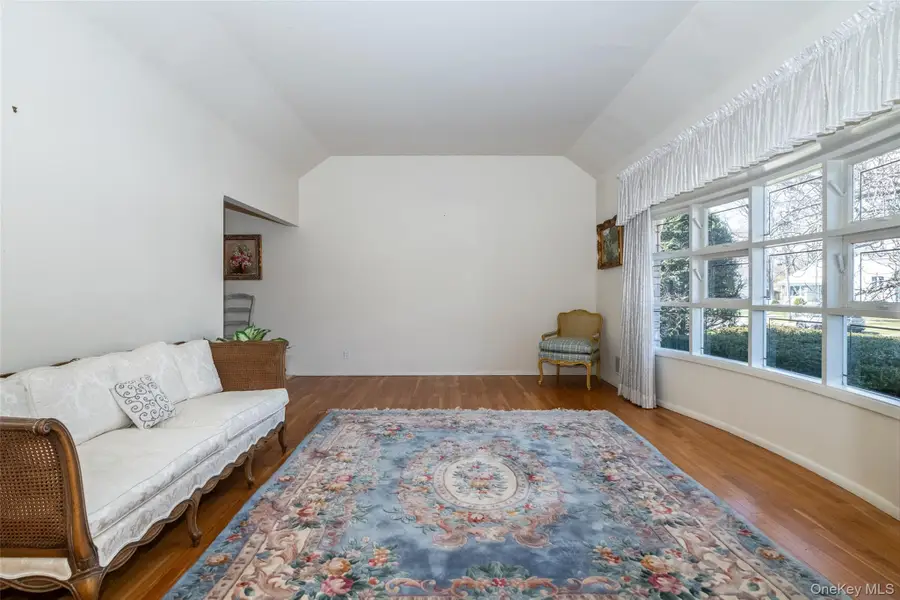 285 Stuart Drive, New Rochelle, NY 10804 - #3