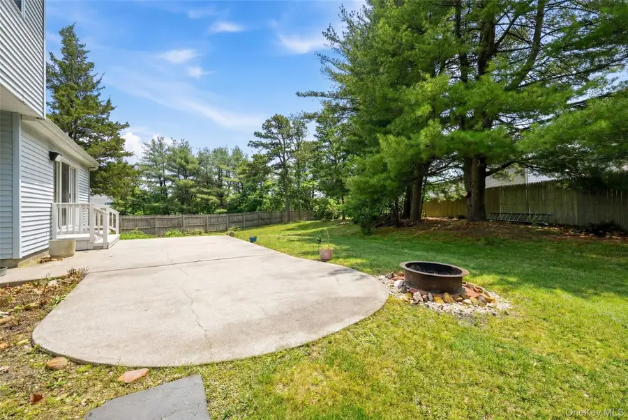 19 Sherwood Court, Ronkonkoma, NY 11779 - #3